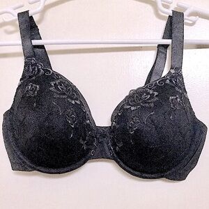 Vanity Fair Lace Underwire Bra